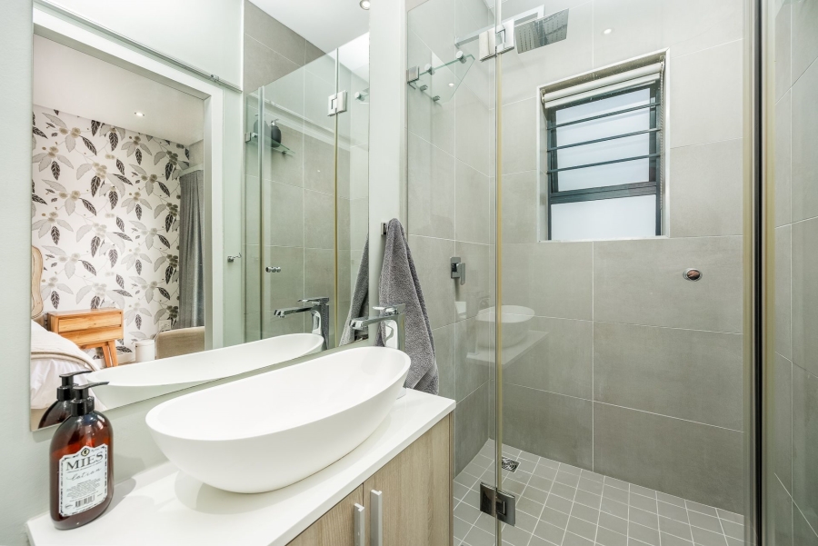5 Bedroom Property for Sale in Aurora Western Cape